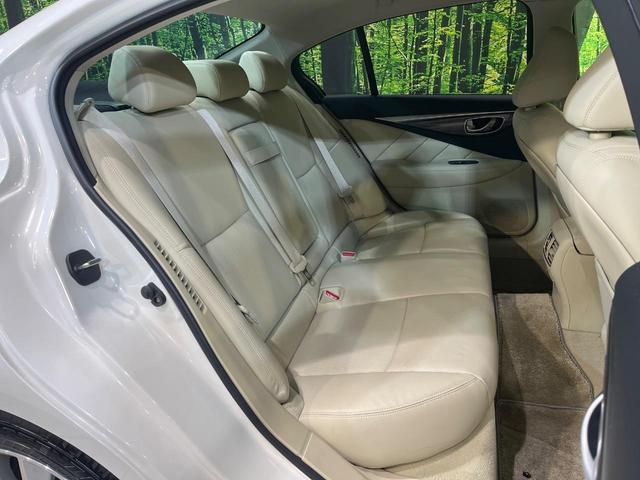 スカイライン ３５０ＧＴ　ハイブリッド　タイプＰ　純正８型ナビ　全周囲カメラ　衝突被害軽減　レーダークルーズ　禁煙車　レザーシート　ドラレコ　コーナーセンサー　スマートキー　ＬＥＤヘッド　ビルトインＥＴＣ　純正１７インチアルミ　車線逸脱警報（9枚目）