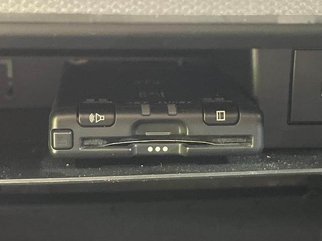 タフト Ｇターボ　クロムベンチャー　ガラスルーフ　ＳＤナビ　全周囲カメラ　衝突被害軽減システム　シートヒーター　クリアランスソナー　オートマチックハイビーム　ＬＥＤヘッドライト　ＥＴＣ　Ｂｌｕｅｔｏｏｔｈ接続（33枚目）