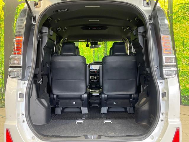 ヴォクシー ＺＳ　煌ＩＩＩ　両側電動ドア　純正９型ナビ　バックカメラ　衝突被害軽減　禁煙車　ハーフレザーシート　リアオートエアコン　ドラレコ　コーナーセンサー　スマートキー　ＬＥＤ　ＥＴＣ　クルコン　純正１６インチアルミ（11枚目）