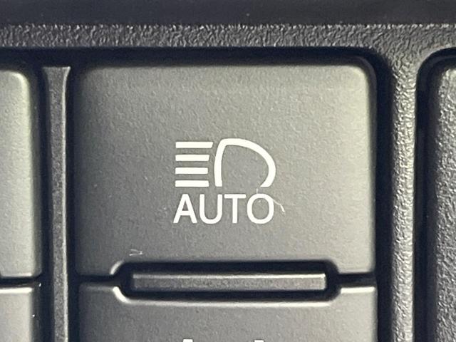 ヴォクシー ＺＳ　煌ＩＩＩ　両側電動ドア　純正９型ナビ　バックカメラ　衝突被害軽減　禁煙車　ハーフレザーシート　リアオートエアコン　ドラレコ　コーナーセンサー　スマートキー　ＬＥＤ　ＥＴＣ　クルコン　純正１６インチアルミ（33枚目）