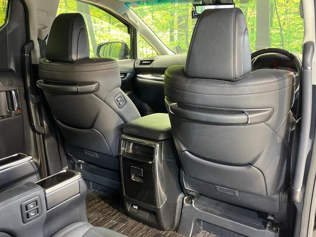 アルファード ２．５Ｓ　Ｃパッケージ　純正９型ディスプレイオーディオ　両側電動ドア　デジタルミラー　ＢＳＭ　バックカメラ　レーダークルーズ　禁煙車　電動リアゲート　シートエアコン　パワーシート　コーナーセンサー（49枚目）