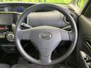 インテリアに合わせたデザインのステアリングは、運転される方のことも考え、運転しやすい形状、大きさです。是非一度、実際に触ってお確かめください。