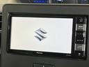 【純正ナビ】人気の純正ナビを装備。オーディオ機能も充実しており、Ｂｌｕｅｔｏｏｔｈ接続すればお持ちのスマホやＭＰ３プレイヤーの音楽を再生可能！毎日の運転がさらに楽しくなります！！
