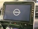 セレナ ｅ－パワー　ハイウェイスターＶ　純正１０型ナビ　後席モニター　プロパイロット　インテリジェントエマージェンシーブレーキ　両側電動スライドドア　ＢＳＭ　ＬＥＤヘッドライト　ＥＴＣ　ドラレコ　Ｗエアコン　サンシェード　電動パーキング（3枚目）