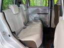 後部座席も気になるようなキズ・汚れやへたり等、大きなダメージはなく、良好な状態です。