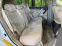 後部座席も気になるようなキズ・汚れやへたり等、大きなダメージはなく、良好な状態です。