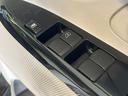 Ｅ　ｅ－アシスト　ＳＤナビ　バックカメラ　禁煙車　シートヒーター　ＥＴＣ　ＣＤ　地デジ　トラクションコントロール　電動格納ミラー　アームレスト　ドアバイザー　プライバシーガラス（31枚目）