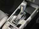 ｅ：ＨＥＶ　ＲＳ　ＨｏｎｄａＣＯＮＥＣＴディスプレイ　バックカメラ　レーダークルーズ　禁煙車　ドラレコ　コーナーセンサー　スマートキー　ＬＥＤヘッド　ＥＴＣ２．０　オートハイビーム　車線逸脱警報（22枚目）