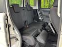 後部座席も気になるようなキズ・汚れやへたり等、大きなダメージはなく、良好な状態です。