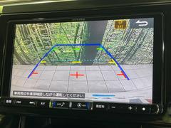 【バックカメラ】駐車時に後方がリアルタイム映像で確認できます。大型商業施設や立体駐車場での駐車時や、夜間のバック時に大活躍！運転スキルに関わらず、今や必須となった装備のひとつです！ 5