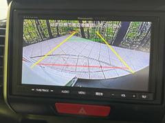 【バックカメラ】駐車時に後方がリアルタイム映像で確認できます。大型商業施設や立体駐車場での駐車時や、夜間のバック時に大活躍！運転スキルに関わらず、今や必須となった装備のひとつです！ 4