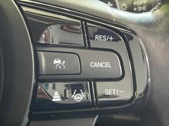 �ڥ����ץƥ��֥��롼������ȥ�����۹�®ƻϩ�Ǥ�Ĺ��Υ���Ԥ��ڤˡ�����ư��®�٤��ݤĥ��롼������ȥ����뤬�����ͷڸ������ƥ��Ϣ�Ȥ��������μ�ξ���Τ��Ƽִ֤��ݤĤ褦��®��Ĵ�ᤷ�Ƥ���ޤ����� 4