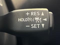 �ڥ졼�������롼������ȥ�����۹�®ƻϩ�Ǥ�Ĺ��Υ���Ԥ��ڤˡ�����ư��®�٤��ݤĥ��롼������ȥ����뤬�����ͷڸ������ƥ��Ϣ�Ȥ��������μ�ξ���Τ��Ƽִ֤��ݤĤ褦��®��Ĵ�ᤷ�Ƥ���ޤ����� 7