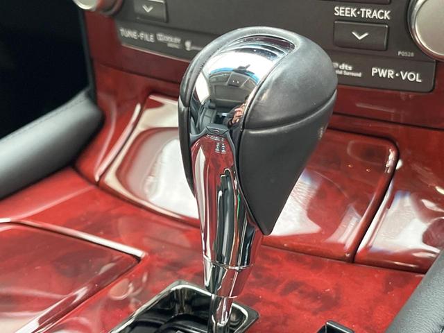 ＬＳ ＬＳ４６０　バージョンＳＺ　Ｉパッケージ　中期　プリクラッシュセーフティ　ムーンルーフ　クリアランスソナー　純正ＨＤＤナビ　バックカメラ　純正ＢＢＳ製１９インチＡＷ　メモリー付きパワーシート　シートベンチレーション　黒革シート　ＨＩＤヘッド（59枚目）