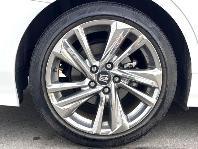 クラウンハイブリッド ＲＳ　後期　セーフティパッケージプラス　純正１２．３インチナビ　パノラミックビュー　ブラインドスポット　セーフティセンス　三眼ＬＥＤヘッド　ハーフレザー　パワーシート　純正ＯＰ１８インチＡＷ　スマートキー（23枚目）