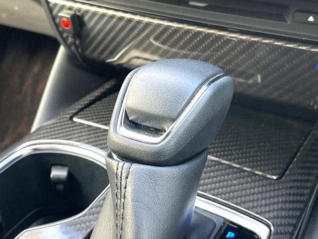 クラウンハイブリッド ＲＳ　後期　セーフティパッケージプラス　純正１２．３インチナビ　パノラミックビュー　ブラインドスポット　セーフティセンス　三眼ＬＥＤヘッド　ハーフレザー　パワーシート　純正ＯＰ１８インチＡＷ　スマートキー（67枚目）