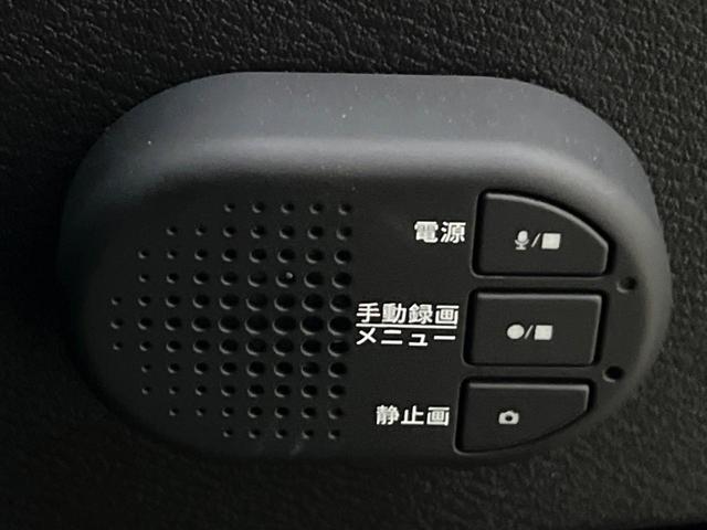 スカイライン ニスモ　１０００台限定車　４２０ＰＳ　ＲＥＣＡＲＯシート　純正ナビ　アラウンドビュー　純正１９インチＥＮＫＥＩ製ＡＷ　インテリジェントクルーズコントロール　ツインターボ　ＬＥＤヘッド　革巻きステアリング　禁煙（65枚目）