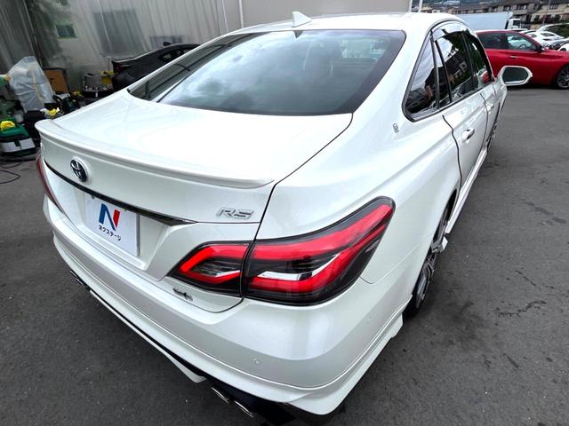 クラウンハイブリッド ＲＳアドバンス　モデリスタエアロキット　モデリスタ１９インチＡＷ　セーフティパッケージプラス　レザーシートパッケージ　純正ナビ　パノラミックビュー　メモリー付パワーシート　シートベンチレーション　三眼ＬＥＤ　禁煙車（18枚目）