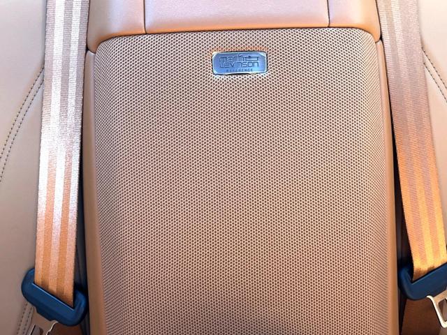 ＬＣ ＬＣ５００ｈ　Ｌパッケージ　マークレビンソン　純正ＯＰ２１インチＡＷ　パノラマルーフ　セーフティシステムプラス　セミアニリン革シート　パワーシート　純正１０．３インチナビ　バックカメラ　フルＬＥＤヘッド　革巻きステアリング　禁煙（3枚目）