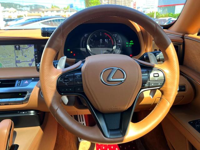 ＬＣ ＬＣ５００ｈ　Ｌパッケージ　マークレビンソン　純正ＯＰ２１インチＡＷ　パノラマルーフ　セーフティシステムプラス　セミアニリン革シート　パワーシート　純正１０．３インチナビ　バックカメラ　フルＬＥＤヘッド　革巻きステアリング　禁煙（14枚目）