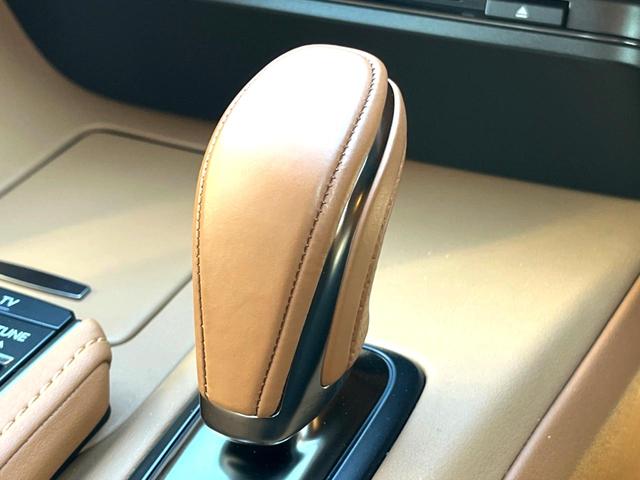 ＬＣ ＬＣ５００ｈ　Ｌパッケージ　マークレビンソン　純正ＯＰ２１インチＡＷ　パノラマルーフ　セーフティシステムプラス　セミアニリン革シート　パワーシート　純正１０．３インチナビ　バックカメラ　フルＬＥＤヘッド　革巻きステアリング　禁煙（60枚目）
