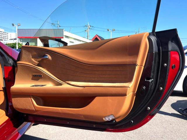 ＬＣ ＬＣ５００ｈ　Ｌパッケージ　マークレビンソン　純正ＯＰ２１インチＡＷ　パノラマルーフ　セーフティシステムプラス　セミアニリン革シート　パワーシート　純正１０．３インチナビ　バックカメラ　フルＬＥＤヘッド　革巻きステアリング　禁煙（69枚目）