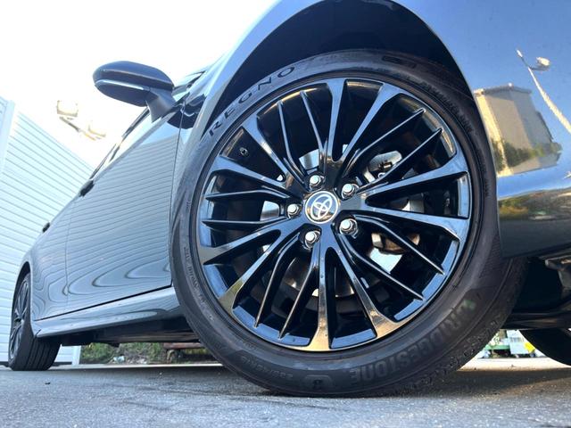 カムリ WSブラックエディション 特別仕様車 JBLサウンドシステム セーフティセンス 純正8インチディスプレイオーディオ バックカメラ 黒革 パワーシート シートヒーター LEDヘッド 純正18インチAW 革巻きステアリング 禁煙車(17枚目)