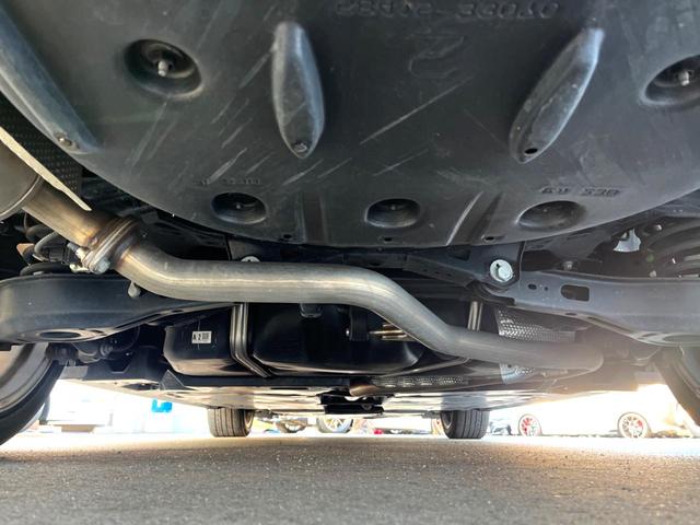 カムリ WSブラックエディション 特別仕様車 JBLサウンドシステム セーフティセンス 純正8インチディスプレイオーディオ バックカメラ 黒革 パワーシート シートヒーター LEDヘッド 純正18インチAW 革巻きステアリング 禁煙車(21枚目)