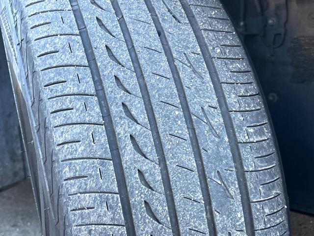 カムリ WSブラックエディション 特別仕様車 JBLサウンドシステム セーフティセンス 純正8インチディスプレイオーディオ バックカメラ 黒革 パワーシート シートヒーター LEDヘッド 純正18インチAW 革巻きステアリング 禁煙車(23枚目)