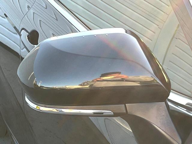 カムリ WSブラックエディション 特別仕様車 JBLサウンドシステム セーフティセンス 純正8インチディスプレイオーディオ バックカメラ 黒革 パワーシート シートヒーター LEDヘッド 純正18インチAW 革巻きステアリング 禁煙車(32枚目)