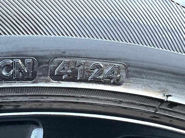 カムリ WSブラックエディション 特別仕様車 JBLサウンドシステム セーフティセンス 純正8インチディスプレイオーディオ バックカメラ 黒革 パワーシート シートヒーター LEDヘッド 純正18インチAW 革巻きステアリング 禁煙車(35枚目)