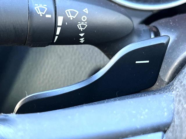 カムリ WSブラックエディション 特別仕様車 JBLサウンドシステム セーフティセンス 純正8インチディスプレイオーディオ バックカメラ 黒革 パワーシート シートヒーター LEDヘッド 純正18インチAW 革巻きステアリング 禁煙車(42枚目)