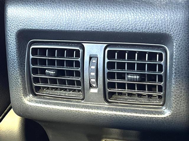 カムリ WSブラックエディション 特別仕様車 JBLサウンドシステム セーフティセンス 純正8インチディスプレイオーディオ バックカメラ 黒革 パワーシート シートヒーター LEDヘッド 純正18インチAW 革巻きステアリング 禁煙車(46枚目)