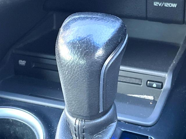 カムリ WSブラックエディション 特別仕様車 JBLサウンドシステム セーフティセンス 純正8インチディスプレイオーディオ バックカメラ 黒革 パワーシート シートヒーター LEDヘッド 純正18インチAW 革巻きステアリング 禁煙車(59枚目)