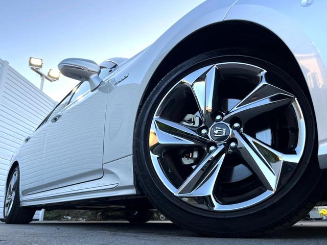 クラウンハイブリッド RSアドバンス レザーシートパッケージ セーフティパッケージプラス セーフティセンス ブラインドスポット 純正ナビ パノラミックビュー メモリー付パワーシート シートベンチレーション 三眼LEDヘッド パドルシフト(17枚目)