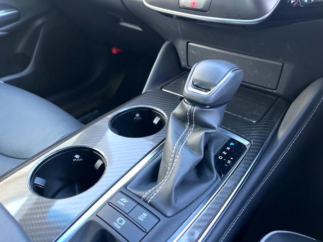 クラウンハイブリッド RSアドバンス レザーシートパッケージ セーフティパッケージプラス セーフティセンス ブラインドスポット 純正ナビ パノラミックビュー メモリー付パワーシート シートベンチレーション 三眼LEDヘッド パドルシフト(73枚目)