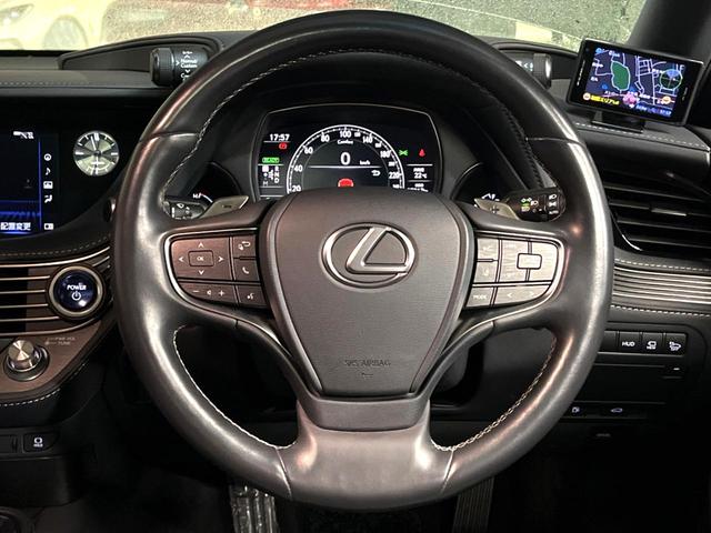 LS LS500h Iパッケージ ムーンルーフ 純正OP20インチAW セーフティシステムプラスA 黒革 パワーシート シートベンチレーション 純正12.3インチナビ パノラミックビュー 革巻きステアリング パドルシフト スマートキー(13枚目)