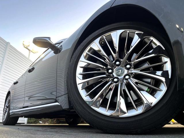 LS LS500h Iパッケージ ムーンルーフ 純正OP20インチAW セーフティシステムプラスA 黒革 パワーシート シートベンチレーション 純正12.3インチナビ パノラミックビュー 革巻きステアリング パドルシフト スマートキー(15枚目)