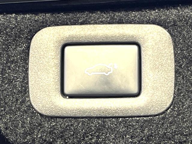 LS LS500h Iパッケージ ムーンルーフ 純正OP20インチAW セーフティシステムプラスA 黒革 パワーシート シートベンチレーション 純正12.3インチナビ パノラミックビュー 革巻きステアリング パドルシフト スマートキー(35枚目)