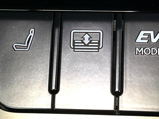 LS LS500h Iパッケージ ムーンルーフ 純正OP20インチAW セーフティシステムプラスA 黒革 パワーシート シートベンチレーション 純正12.3インチナビ パノラミックビュー 革巻きステアリング パドルシフト スマートキー(63枚目)