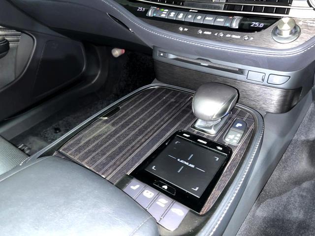 LS LS500h Iパッケージ ムーンルーフ 純正OP20インチAW セーフティシステムプラスA 黒革 パワーシート シートベンチレーション 純正12.3インチナビ パノラミックビュー 革巻きステアリング パドルシフト スマートキー(65枚目)