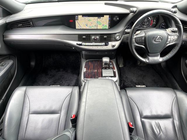 LS LS500 Iパッケージ ムーンルーフ セーフティシステムプラスA 黒革シート 純正12.3インチナビ パノラミックビュー パワーシート シートベンチレーション シートヒーター 純正19インチAW 革巻きステアリング 禁煙車(2枚目)