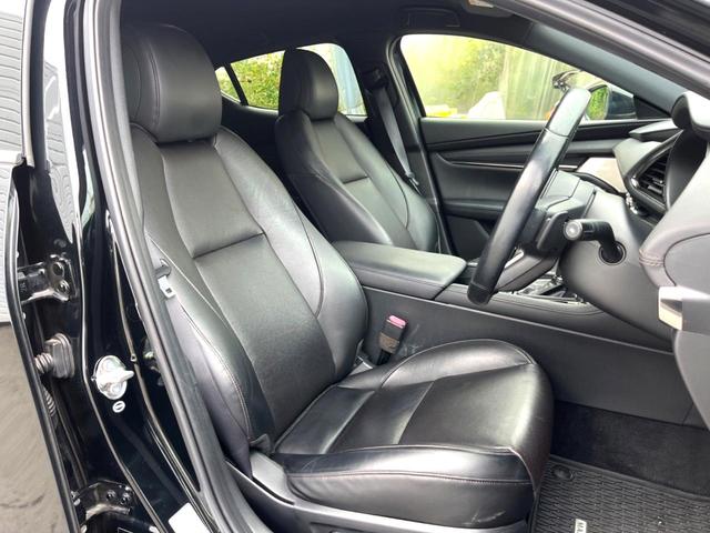 MAZDA3ファストバック 20S Lパッケージ BOSE 純正フルエアロ 純正OP18インチBBS製AW 360度セーフティパッケージ 黒革 パワーシート シートヒーター スマートシティーブレーキサポート クルージングトラフィックサポート 禁煙車(12枚目)