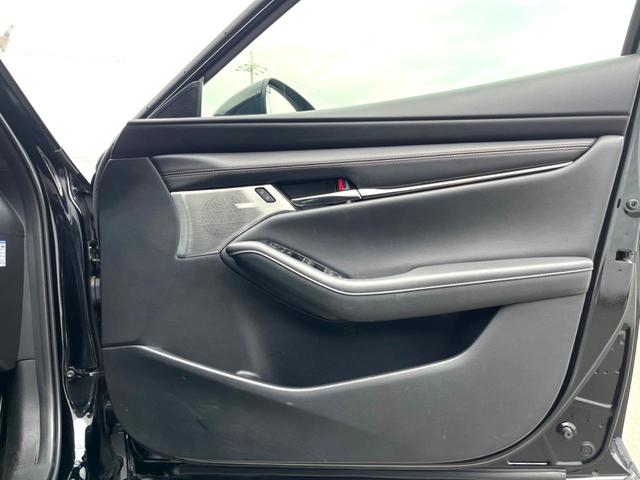 MAZDA3ファストバック 20S Lパッケージ BOSE 純正フルエアロ 純正OP18インチBBS製AW 360度セーフティパッケージ 黒革 パワーシート シートヒーター スマートシティーブレーキサポート クルージングトラフィックサポート 禁煙車(42枚目)