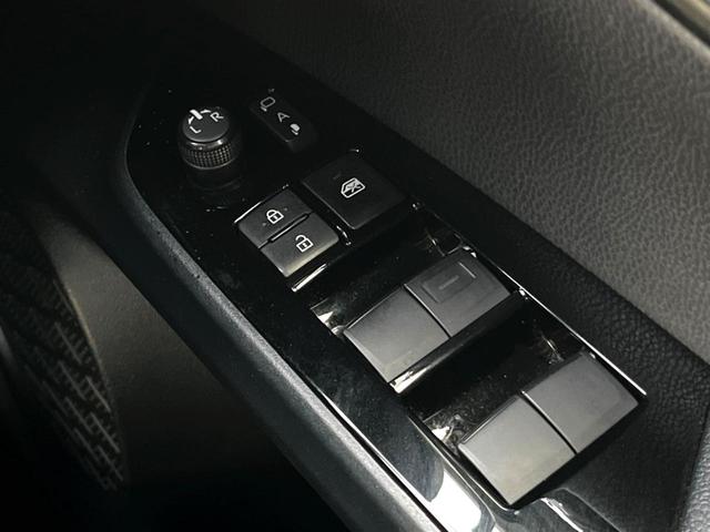プリウス Aツーリングセレクション・ブラックエディション 特別仕様車 モデリスタフルエアロ ALPINEナビ パノラミックビュー セーフティセンス ブラインドスポット インテリジェントクリアランスソナー インテリジェントパーキングアシスト パワーシート 禁煙(30枚目)