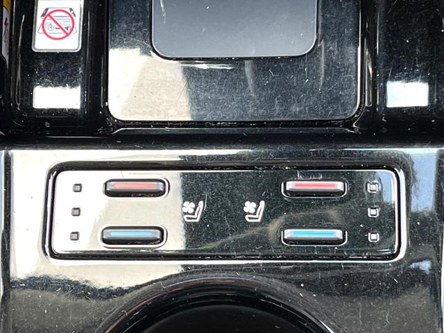 プリウス Aプレミアム 後期 モデリスタエアロ ムーンルーフ セーフティセンス 純正ナビ バックカメラ 黒革 ブラインドスポット LEDヘッド レーダークルーズ 純正15インチAW シートベンチレーション 革巻きステアリング(5枚目)