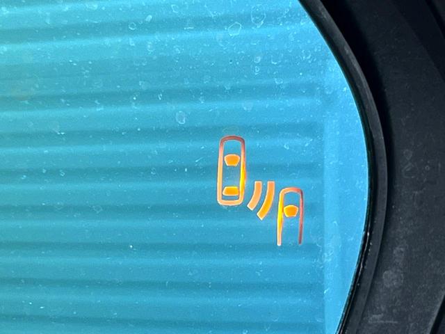 プリウス Aプレミアム 後期 モデリスタエアロ ムーンルーフ セーフティセンス 純正ナビ バックカメラ 黒革 ブラインドスポット LEDヘッド レーダークルーズ 純正15インチAW シートベンチレーション 革巻きステアリング(8枚目)