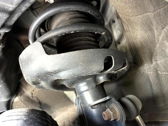 プリウス Aプレミアム 後期 モデリスタエアロ ムーンルーフ セーフティセンス 純正ナビ バックカメラ 黒革 ブラインドスポット LEDヘッド レーダークルーズ 純正15インチAW シートベンチレーション 革巻きステアリング(21枚目)