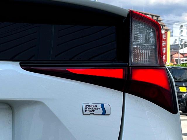 プリウス Aプレミアム 後期 モデリスタエアロ ムーンルーフ セーフティセンス 純正ナビ バックカメラ 黒革 ブラインドスポット LEDヘッド レーダークルーズ 純正15インチAW シートベンチレーション 革巻きステアリング(33枚目)