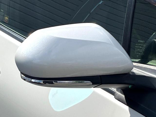 プリウス Aプレミアム 後期 モデリスタエアロ ムーンルーフ セーフティセンス 純正ナビ バックカメラ 黒革 ブラインドスポット LEDヘッド レーダークルーズ 純正15インチAW シートベンチレーション 革巻きステアリング(39枚目)